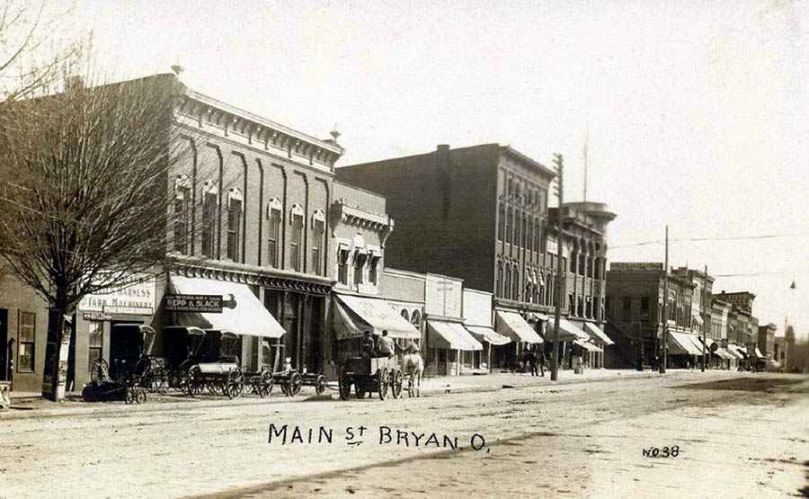 Postcard of Main Street in Bryan, Ohio